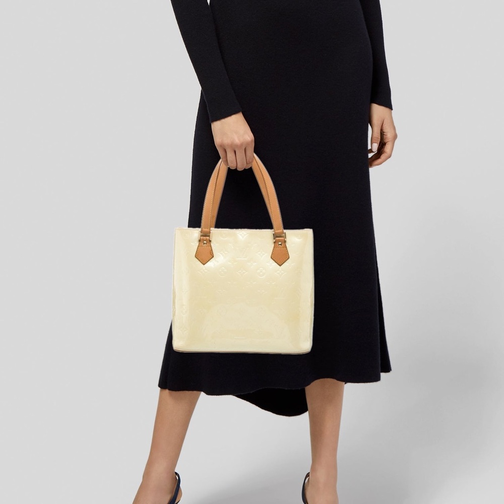 Louis Vuitton Shoulder Bag